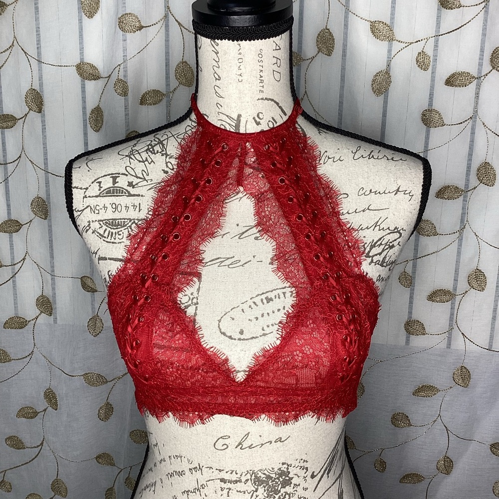 Victoria’s Secret Very Sexy Red Eyelash Lace Halter Bralette
